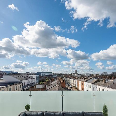 The Burton Penthouse By Fortuna Property Cheltenham Buitenkant foto