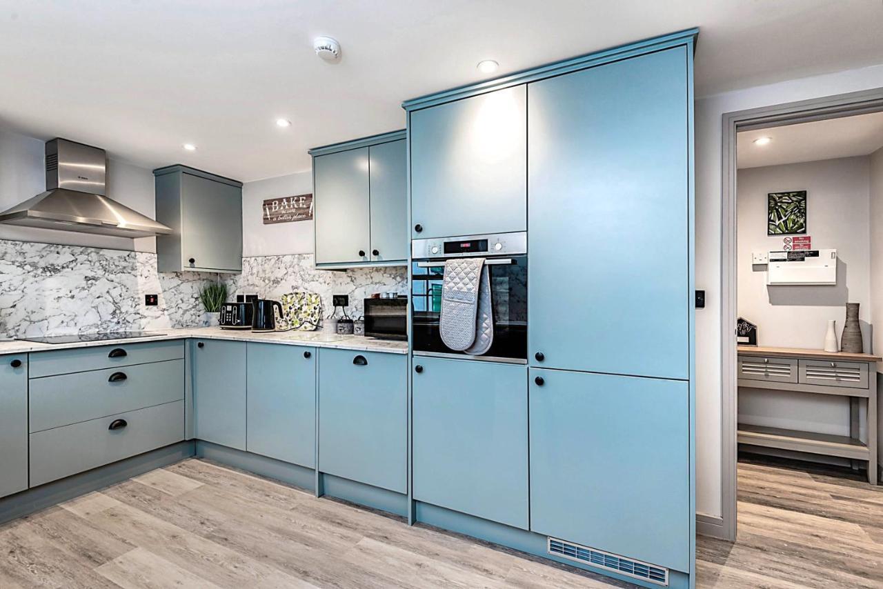 The Burton Penthouse By Fortuna Property Cheltenham Buitenkant foto